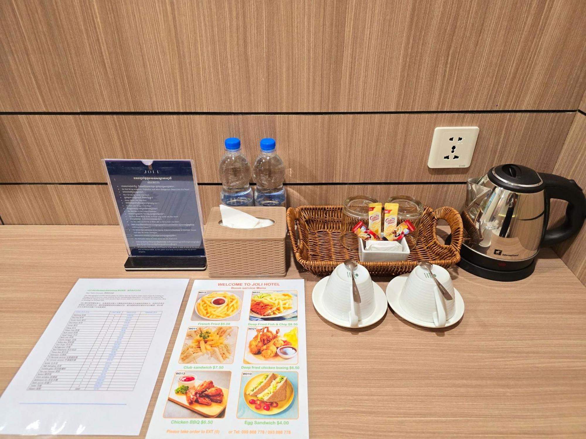 Joli Hotel 프놈펜 외부 사진