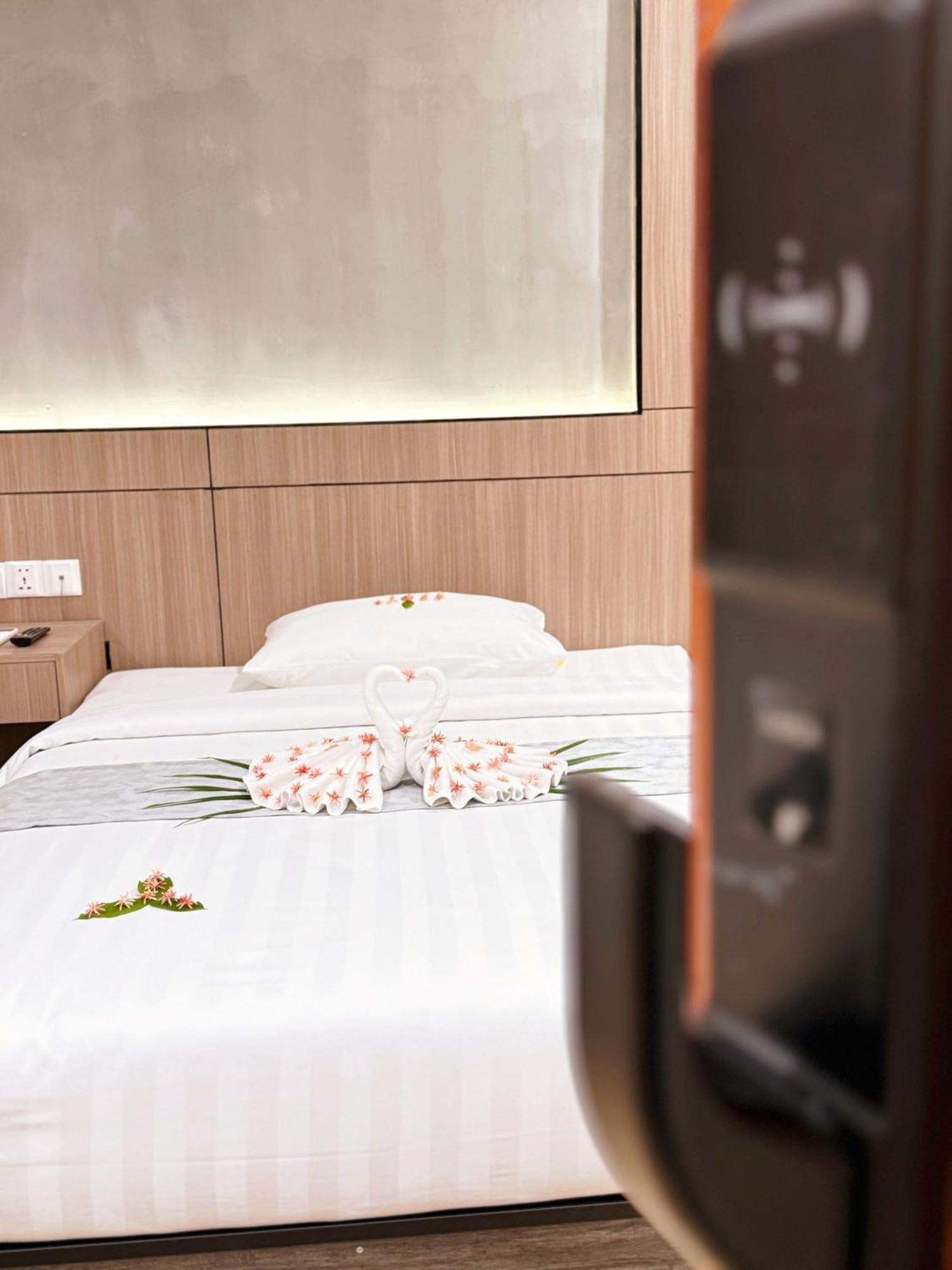 Joli Hotel 프놈펜 외부 사진